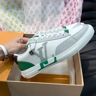 Louis Vuitton LV Trainer Zapatillas Lifestyle Blancas y Verdes Low-Top de Cuero y Sintético