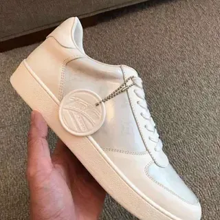 Louis Vuitton LV Trainer 白色 单色印花涂层皮革 圆形压花勋章 生活方式运动鞋