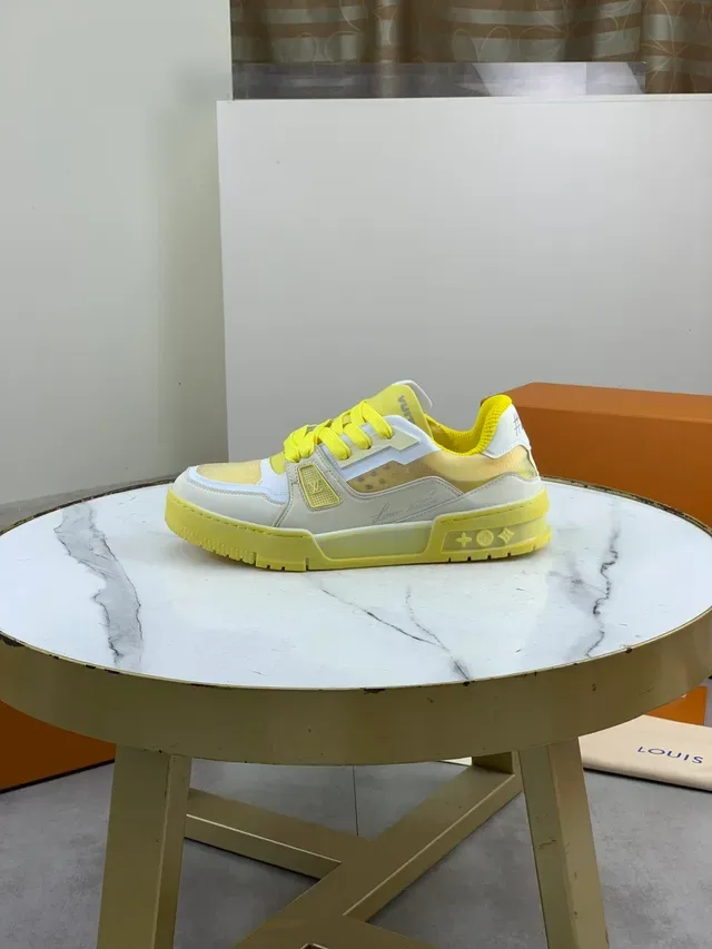 Louis Vuitton LV Trainer Zapatillas Lifestyle Amarillo Beige Paneles de Malla y Cuero en Múltiples Capas 5