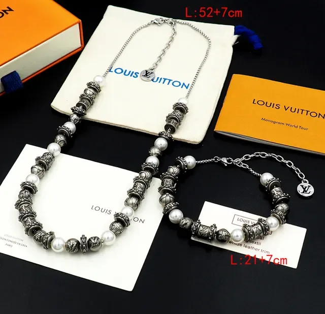 Louis Vuitton LV Whisper Beads Silver-Tone and White Beaded Necklace 7