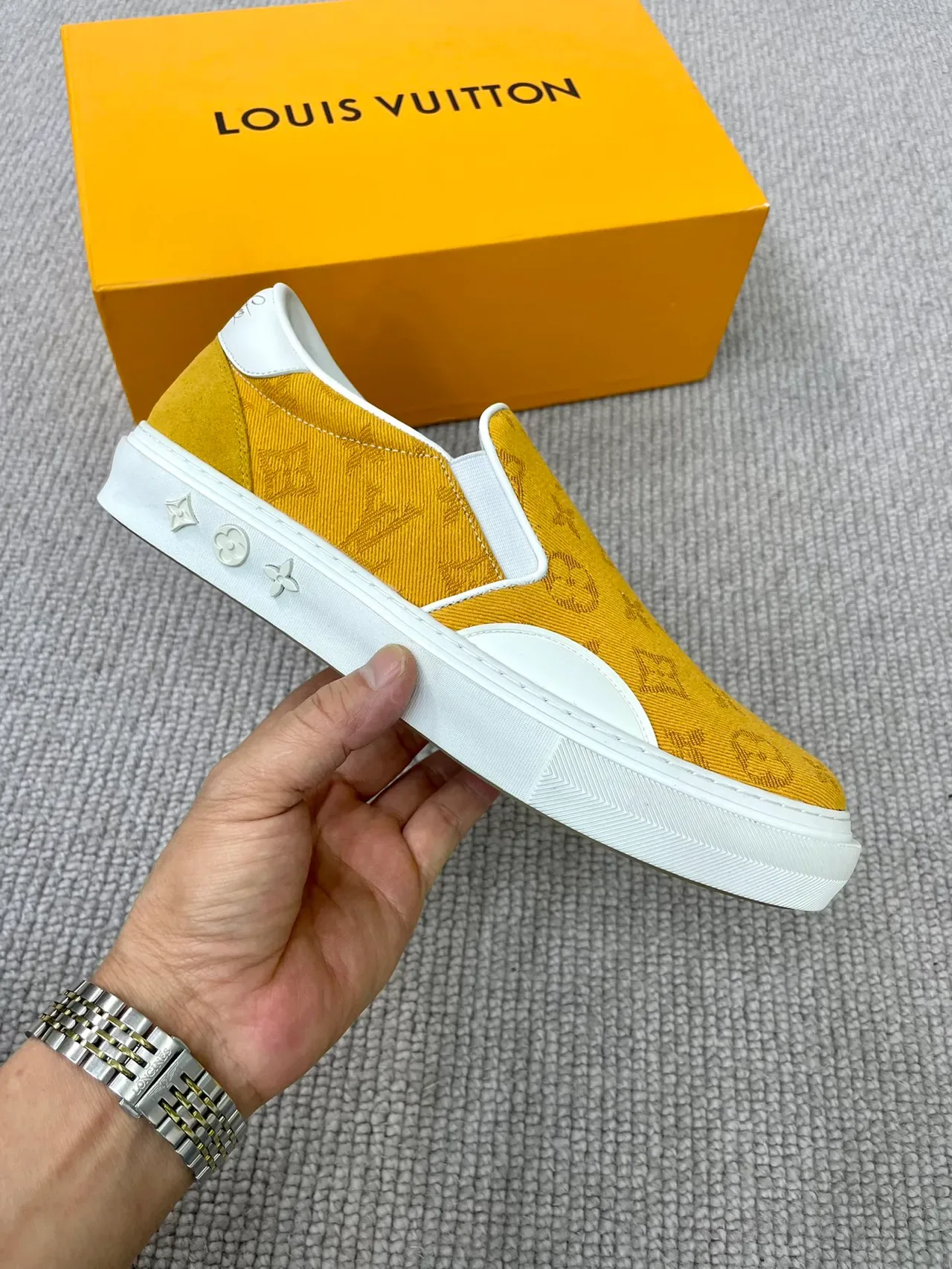 路易威登 Monogram 帆布一脚蹬运动鞋 4