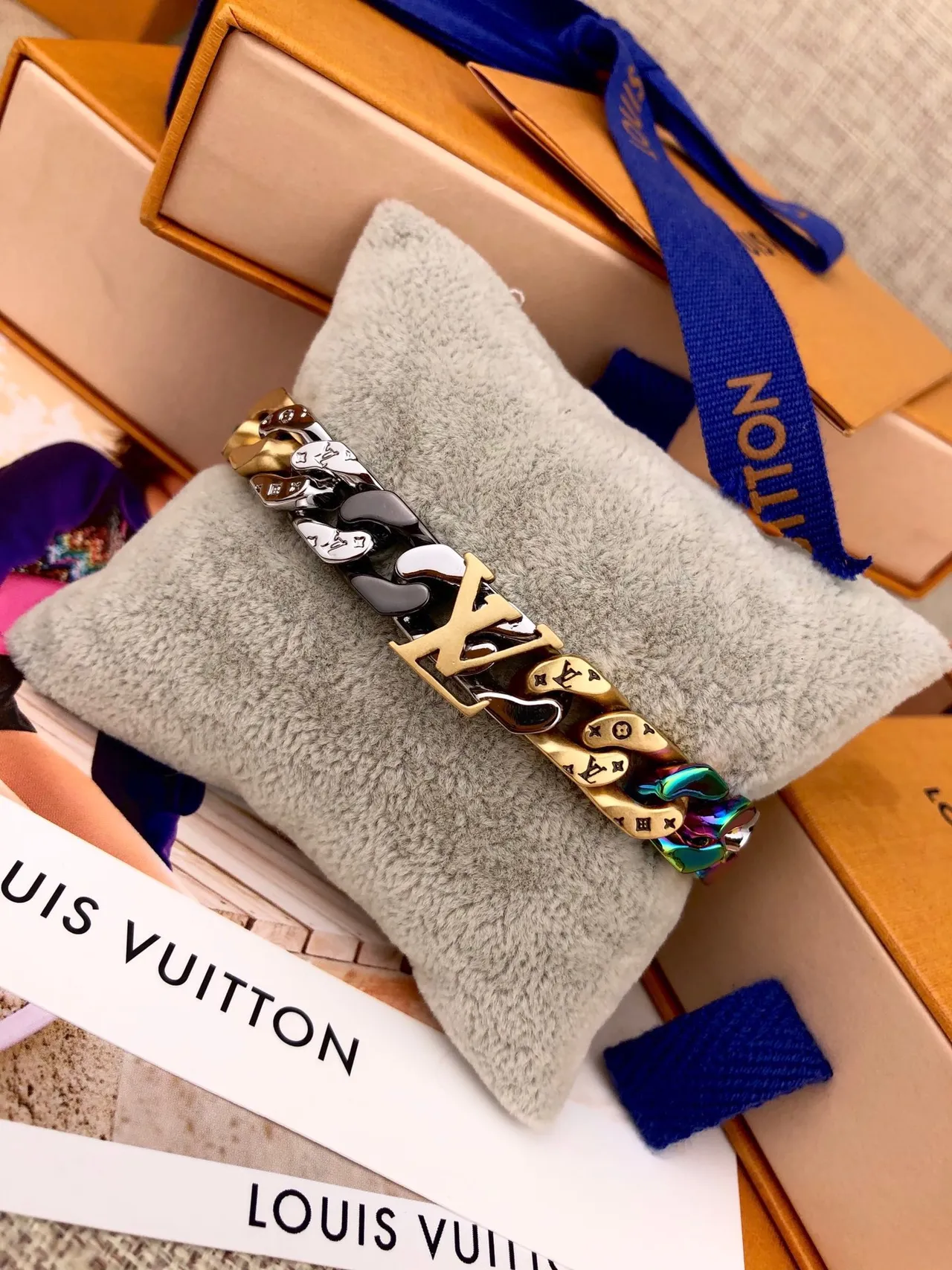 Louis Vuitton Monogram Curb-Link Iridescente Bicolor Bracelete 2