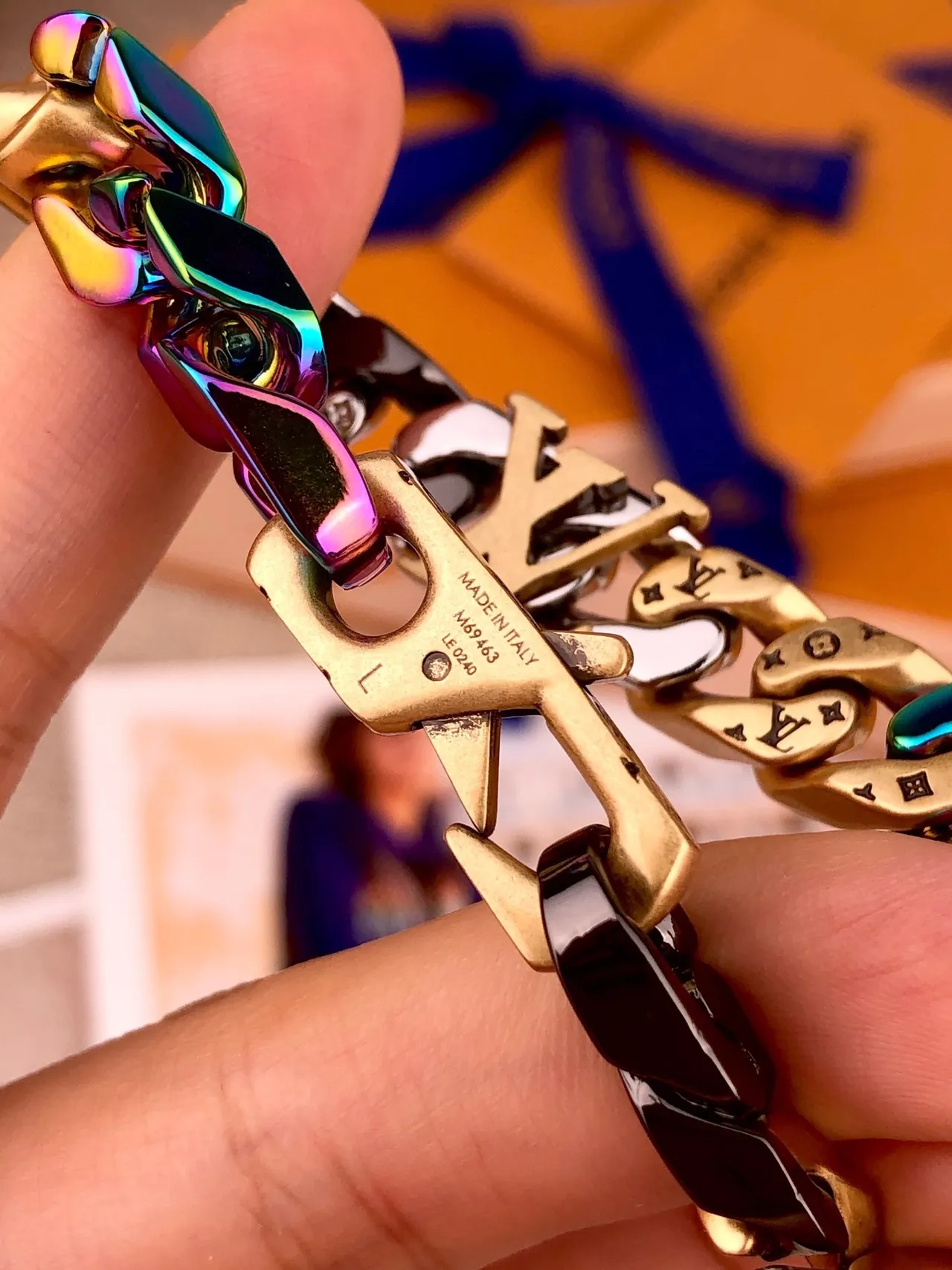 Louis Vuitton Monogram Curb-Link Iridescente Bicolor Bracelete 6