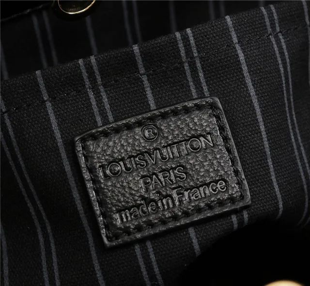 Louis Vuitton মোনোগ্রাম এমবসড গোলাপি টোট ব্যাগ 2