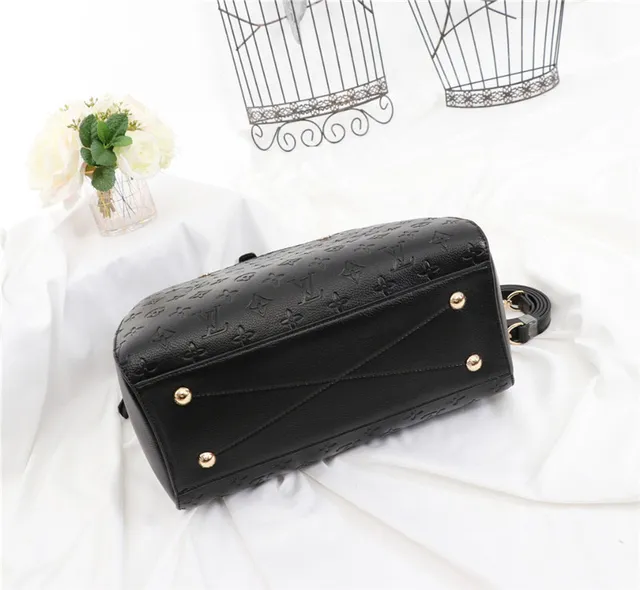 Louis Vuitton মোনোগ্রাম এমবসড গোলাপি টোট ব্যাগ 6