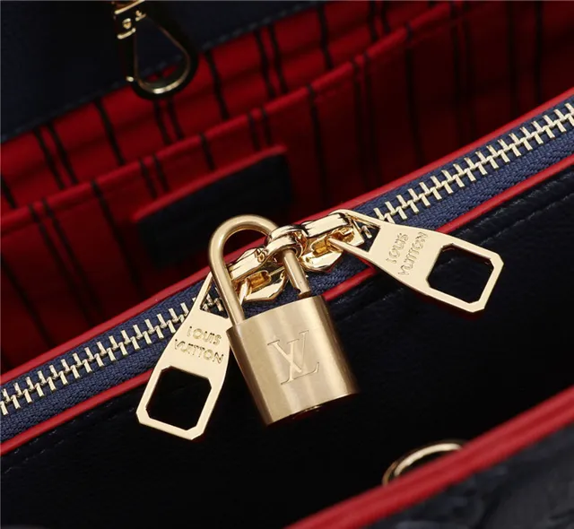 Louis Vuitton মোনোগ্রাম এমবসড গোলাপি টোট ব্যাগ 14