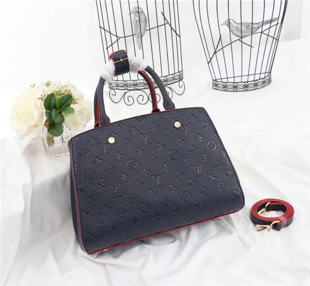 Louis Vuitton মোনোগ্রাম এমবসড গোলাপি টোট ব্যাগ 17