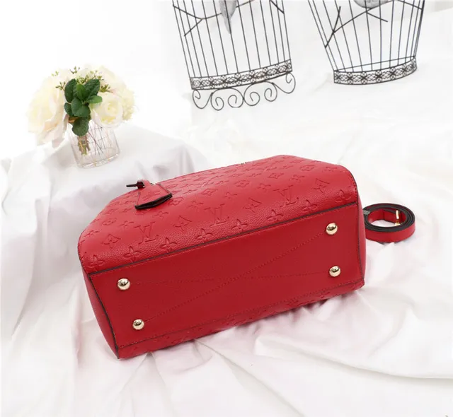 Louis Vuitton মোনোগ্রাম এমবসড গোলাপি টোট ব্যাগ 24