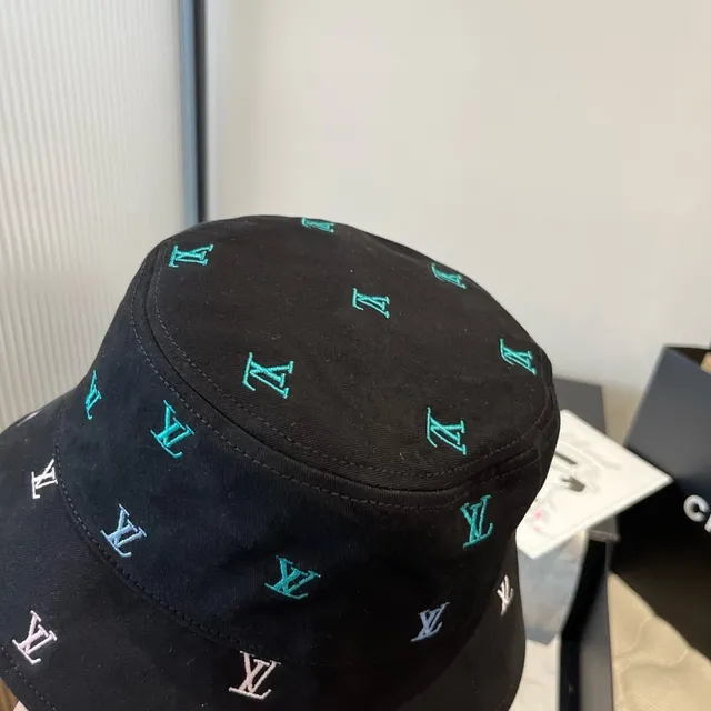 Louis Vuitton sombrero de cubo bordado con monograma negro 4