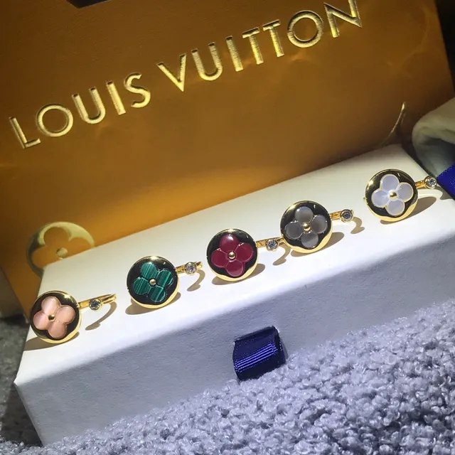 Louis Vuitton monogramme fleur multi-pierres ton doré bagues 4