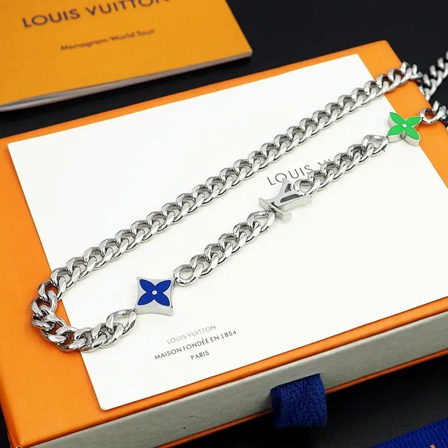 Louis Vuitton Monogram Flower Silver Curb Chain Necklace 4