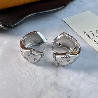 Louis Vuitton Monogram Brincos aro prata articulados