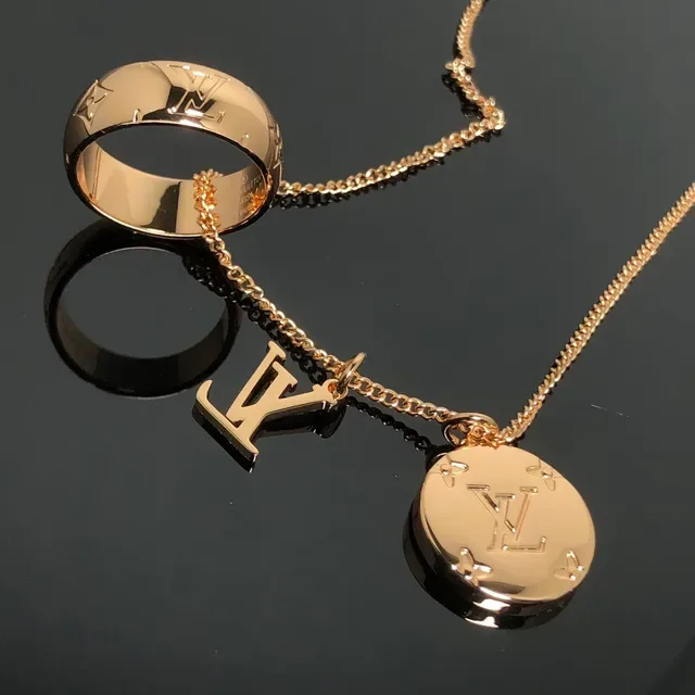 Louis Vuitton Monogram Multi-Charm Pendant Necklace 6