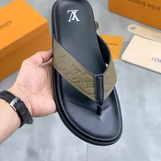 Louis Vuitton Monogram Strap أسود وأخضر زيتون نعال
