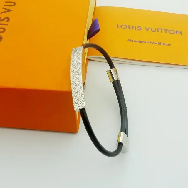 Pulseira Louis Vuitton Monogram World Vermelho Navy Roxo Borracha e Metal Prateado 5