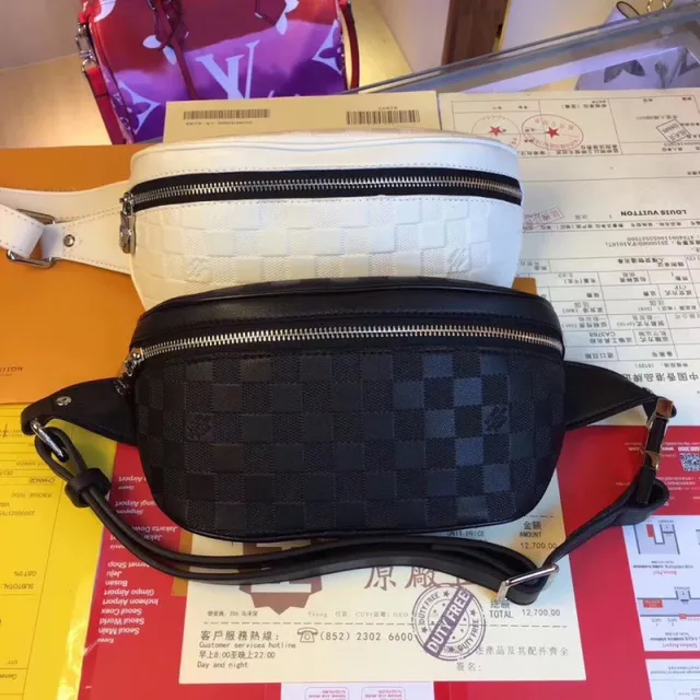 Louis Vuitton Multi Pochette Accessoires Belt Bag Black Monogram-Coated Canvas Dual-Zippered Fashion Belt Bag 21