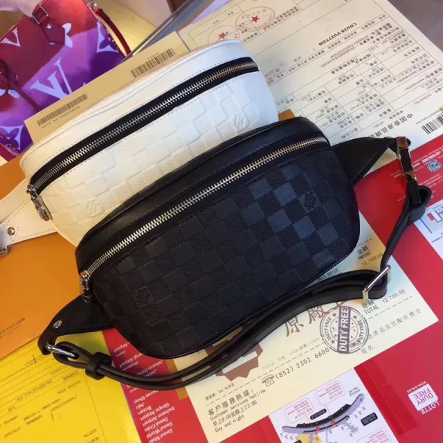 Louis Vuitton Multi Pochette Accessoires Belt Bag Black Monogram-Coated Canvas Dual-Zippered Fashion Belt Bag 22