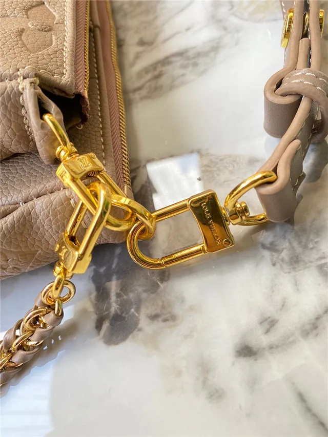 Louis Vuitton Multi Pochette Accessoires Negro Dorado Monograma Grabado Correa de Cadena Bolso Cruzado 5