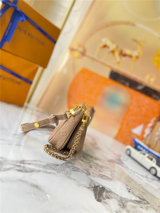 Louis Vuitton Multi Pochette Accessoires Negro Dorado Monograma Grabado Correa de Cadena Bolso Cruzado 9