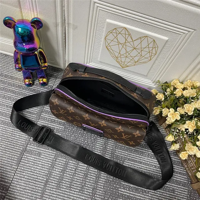 Louis Vuitton Multi Pochette Accessoires বাদামী সবুজ মোনোগ্রাম ক্যানভাস পাইপিং অ্যাকসেন্ট মেসেঞ্জার ব্যাগ 4