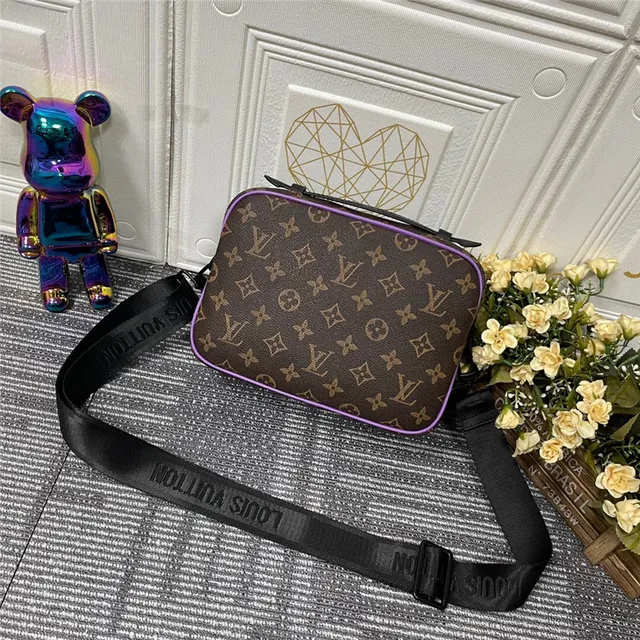 Louis Vuitton Multi Pochette Accessoires বাদামী সবুজ মোনোগ্রাম ক্যানভাস পাইপিং অ্যাকসেন্ট মেসেঞ্জার ব্যাগ 9