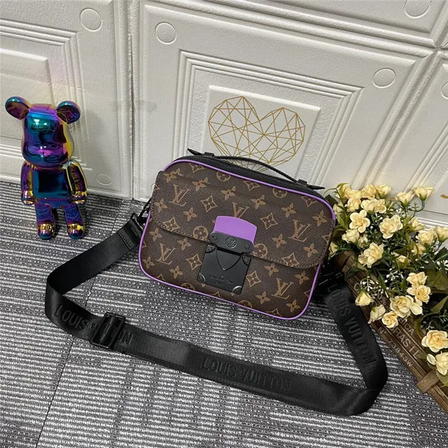 Louis Vuitton Multi Pochette Accessoires বাদামী সবুজ মোনোগ্রাম ক্যানভাস পাইপিং অ্যাকসেন্ট মেসেঞ্জার ব্যাগ 11