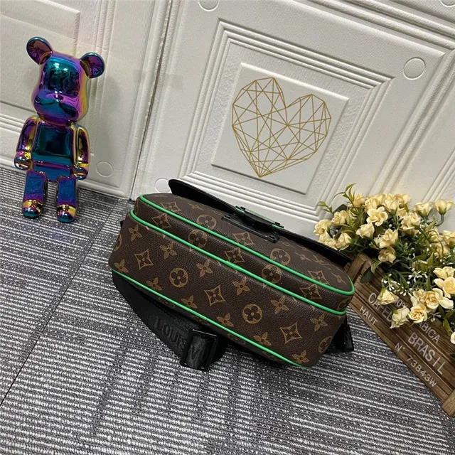Louis Vuitton Multi Pochette Accessoires বাদামী সবুজ মোনোগ্রাম ক্যানভাস পাইপিং অ্যাকসেন্ট মেসেঞ্জার ব্যাগ 17