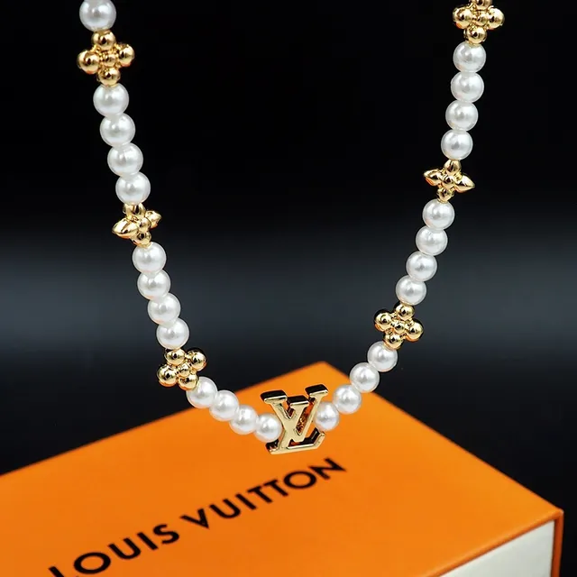 Louis Vuitton Collar de perlas y tono dorado monograma floral 5
