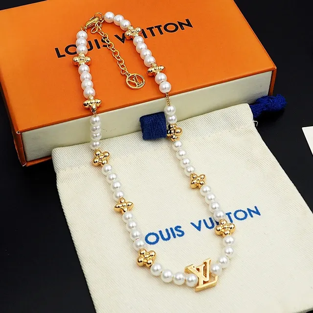 Louis Vuitton Collar de perlas y tono dorado monograma floral 7