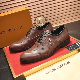 Louis Vuitton Chaussures Oxford en cuir marron perforé