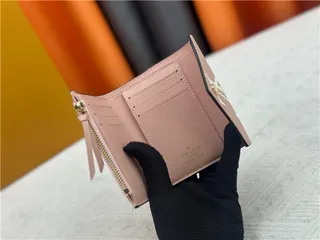 Louis Vuitton محفظة قصيرة جلد بنية أبيض وردي مطبوعة بالمونوغرام 4