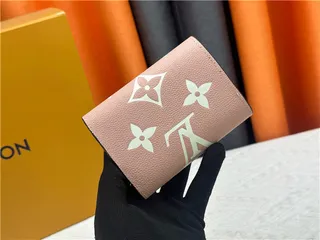 Louis Vuitton محفظة قصيرة جلد بنية أبيض وردي مطبوعة بالمونوغرام 9