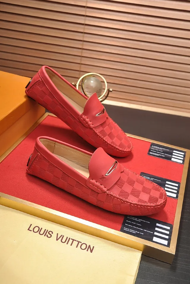 Louis Vuitton لوافرز Damier أحمر مربعة 4