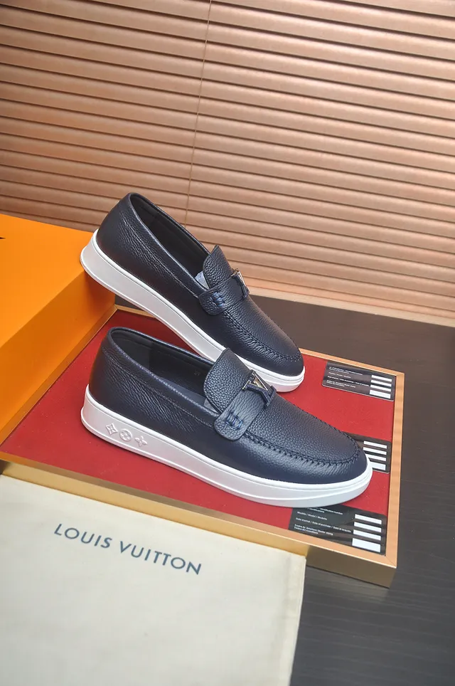 Louis Vuitton Run Away Navy White Pebbled Leather Metal Buckle Strap Loafer 4