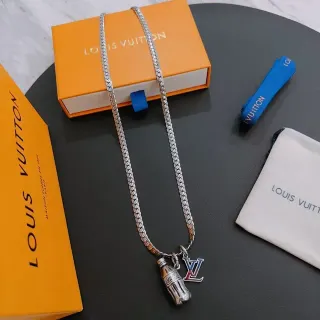 Louis Vuitton Collar Cadena Curb Chain Plata con Charm Botella Coca-Cola
