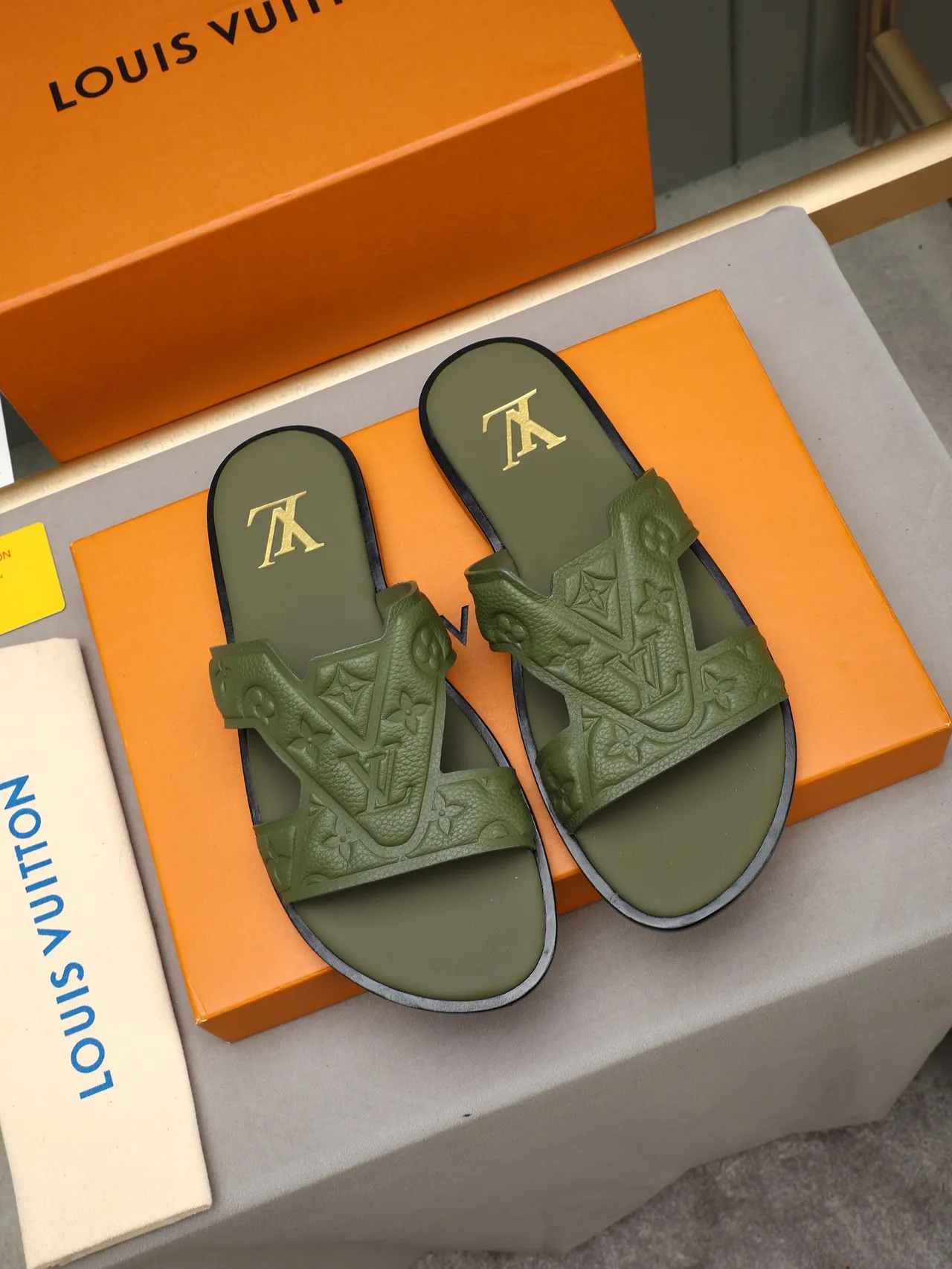 Louis Vuitton Slide Monogramme Embossé Sangle Croisée Mules 2