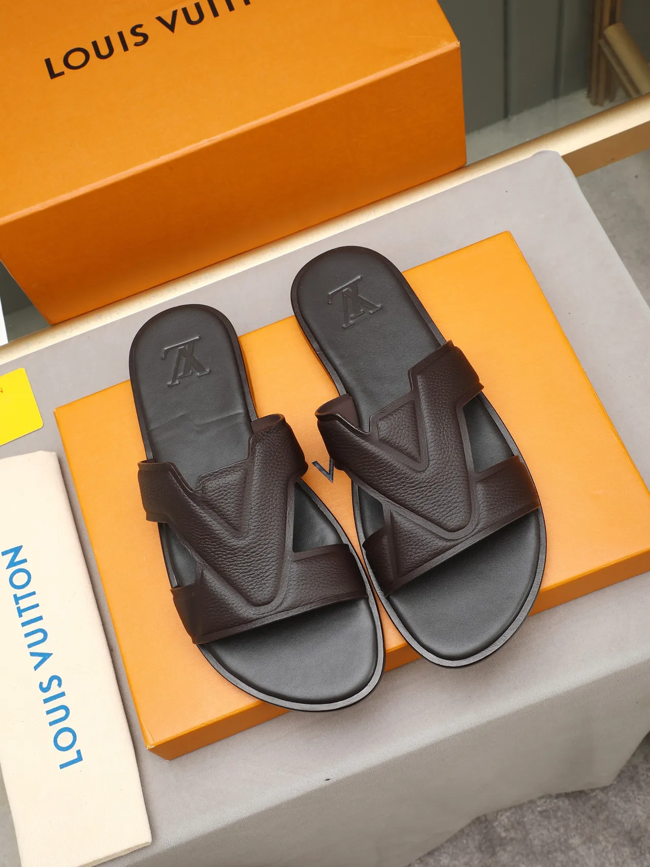Louis Vuitton Slide Monogramme Embossé Sangle Croisée Mules 3