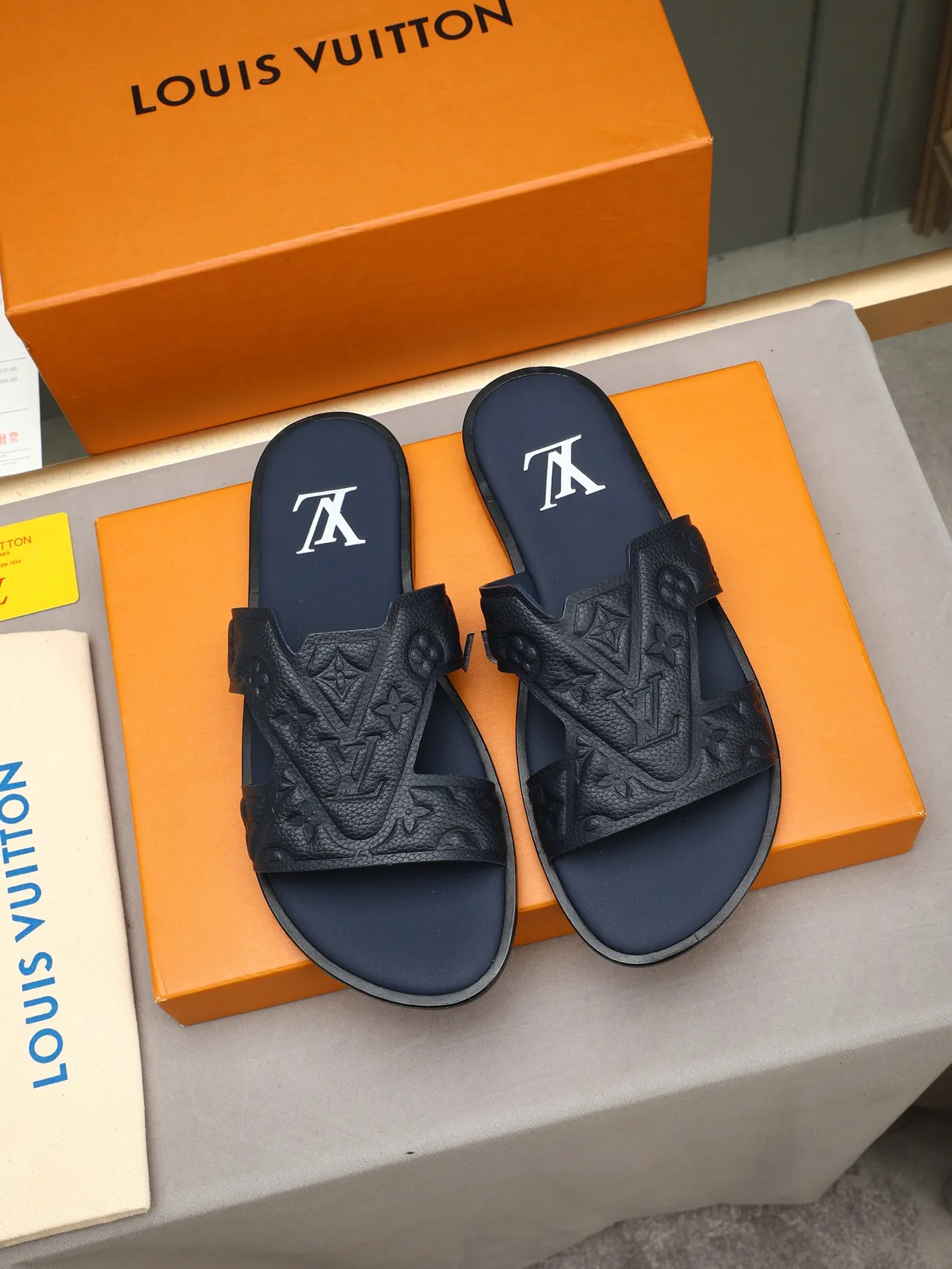 Louis Vuitton Slide Monogramme Embossé Sangle Croisée Mules 4