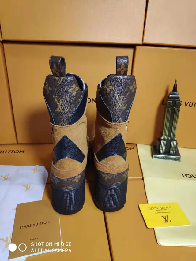Louis Vuitton टैन और नेवी लियोपर्ड-प्रिंट प्लेटफॉर्म एंक्ल बुटीज 4