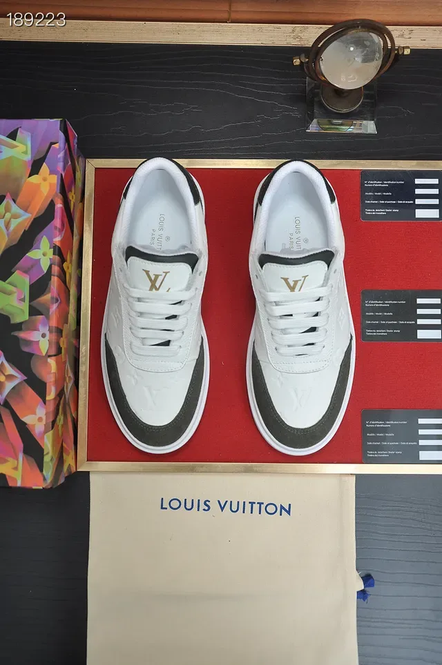 Louis Vuitton সাদা সেনা সবুজ উৎকীর্ণ Monogram চামড়া কনট্রাস্ট সুয়েড প্যানেল লাইফস্টাইল স্নিকার 7