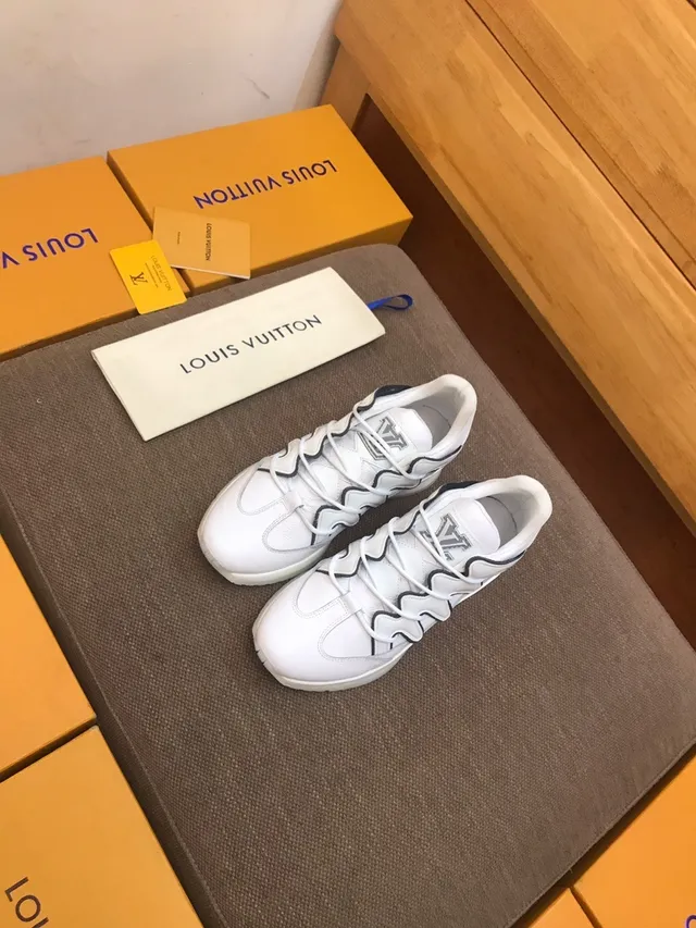 Louis Vuitton Chaussures Chunky en Cuir Blanc et Noir avec Superpositions en Forme d'Onde 2