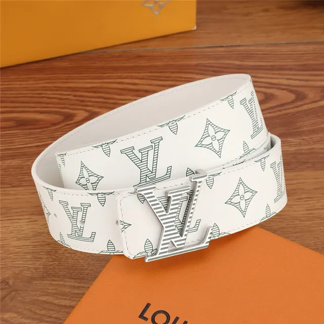 Louis Vuitton cinturón de cuero blanco gris con impresión de monograma, hebilla de bloqueo de giro en tono plateado 7