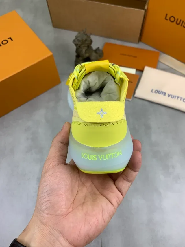 Louis Vuitton Zapatillas Lifestyle Amarillo Transparente Capa Superior Sintética y Malla Suela Translucida 3