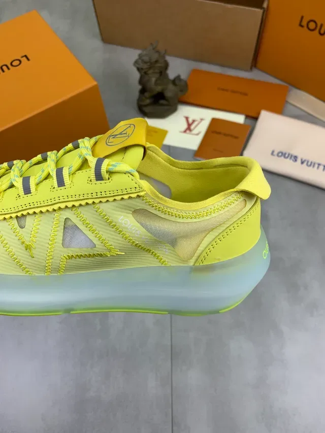 Louis Vuitton Zapatillas Lifestyle Amarillo Transparente Capa Superior Sintética y Malla Suela Translucida 4