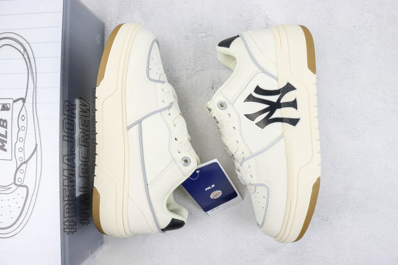 Mitchell & Ness বেইজ ব্ল্যাক প্ল্যাটফর্ম সোল লেদার আপার লাইফস্টাইল স্নিকার্স 2