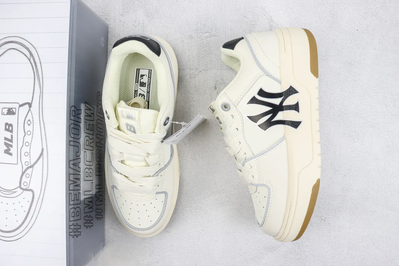 Mitchell & Ness বেইজ ব্ল্যাক প্ল্যাটফর্ম সোল লেদার আপার লাইফস্টাইল স্নিকার্স 3