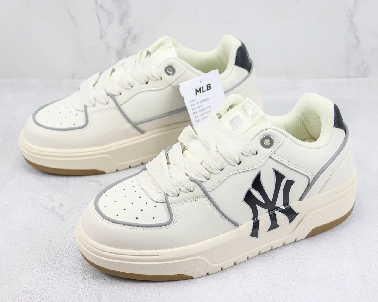 Mitchell & Ness বেইজ ব্ল্যাক প্ল্যাটফর্ম সোল লেদার আপার লাইফস্টাইল স্নিকার্স 4