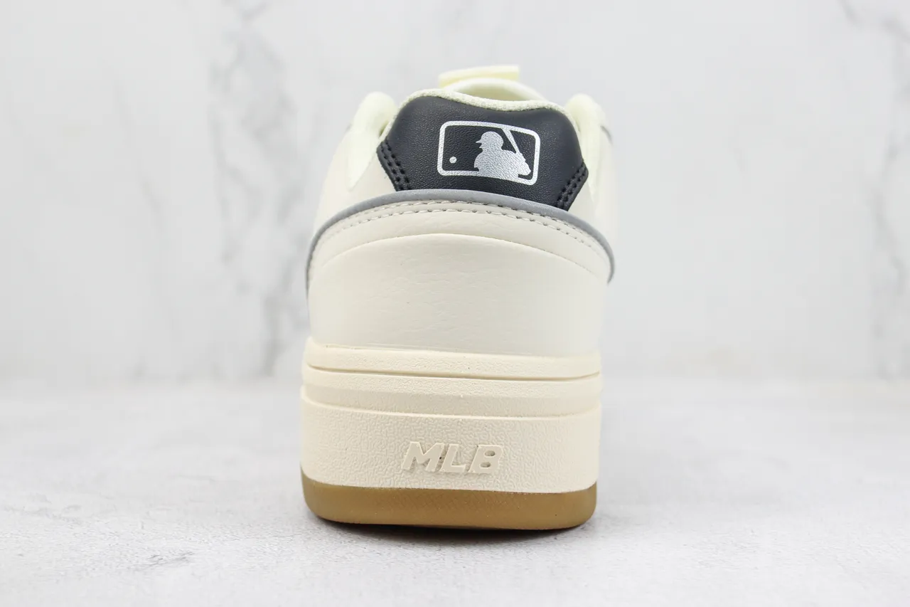 Mitchell & Ness বেইজ ব্ল্যাক প্ল্যাটফর্ম সোল লেদার আপার লাইফস্টাইল স্নিকার্স 9