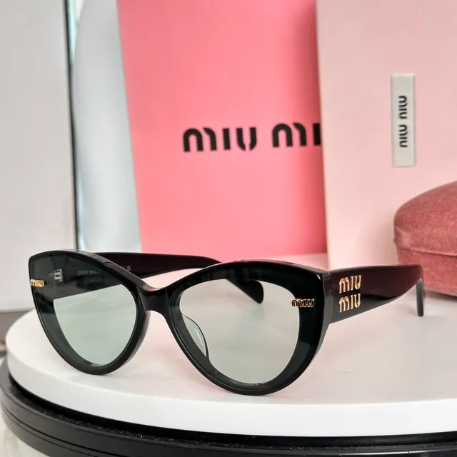Miu Miu Cat-Eye Gradient Lens Sunglasses 3