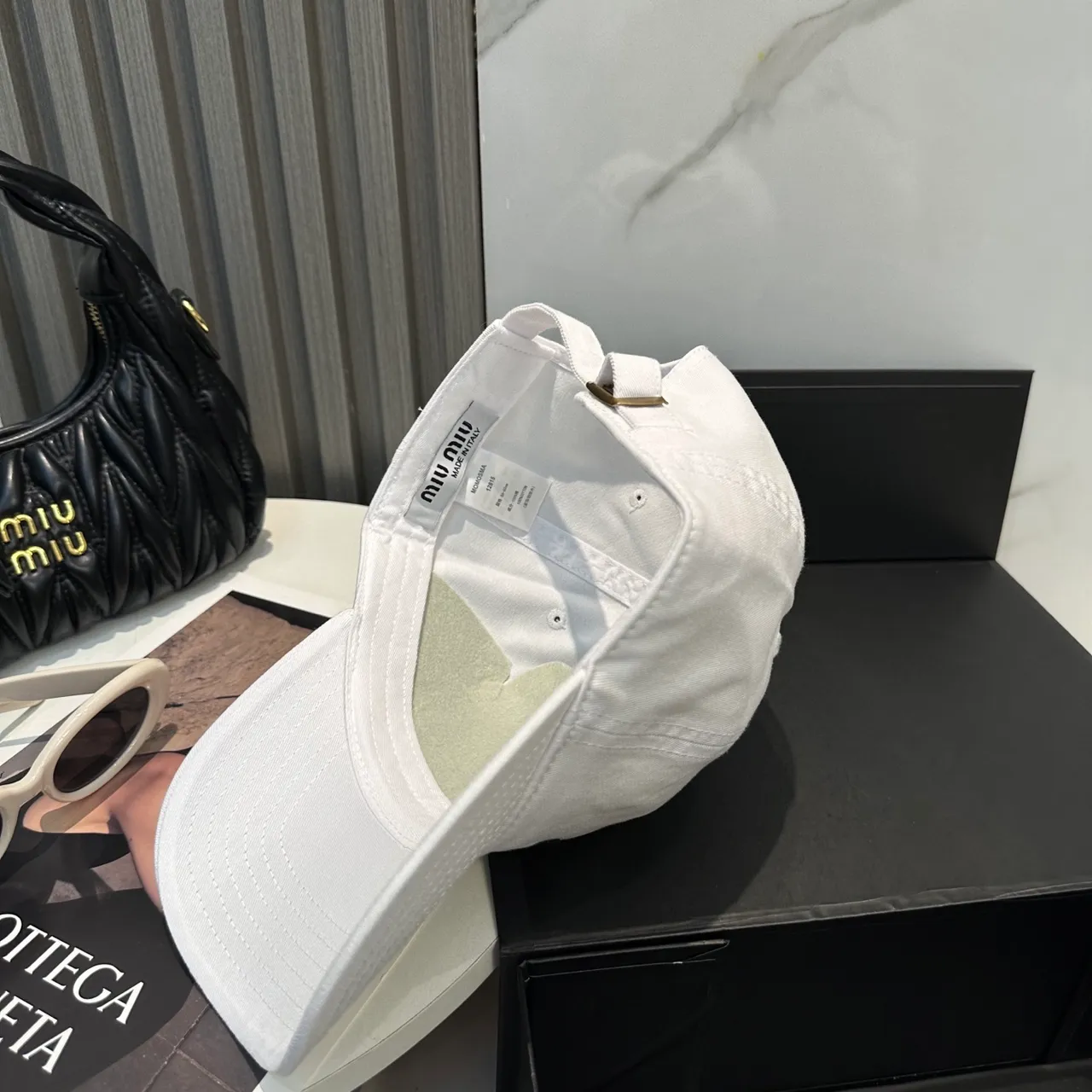Miu Miu 刺绣标志 白色棒球帽 7